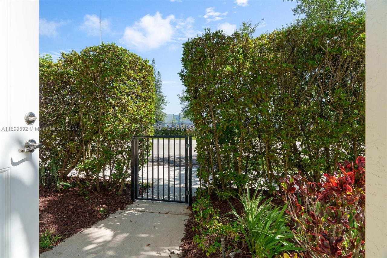 Real estate property located at 278 7th Ct, Broward, Cypress Grove, Pompano Beach, FL