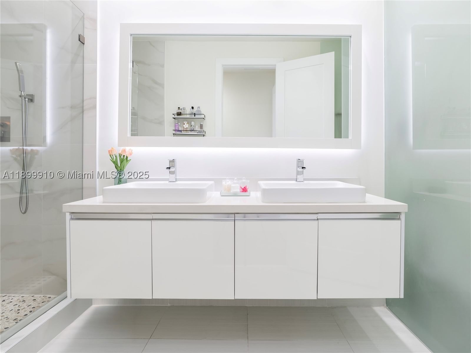 Real estate property located at 10245 63rd Ter #206, Miami-dade, Landmark At Doral Condo N, Doral, FL