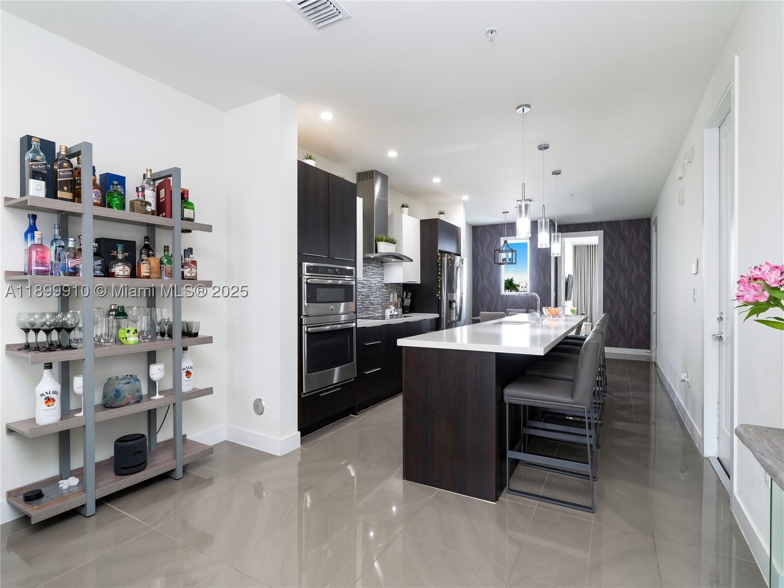 Real estate property located at 10245 63rd Ter #206, Miami-dade, Landmark At Doral Condo N, Doral, FL