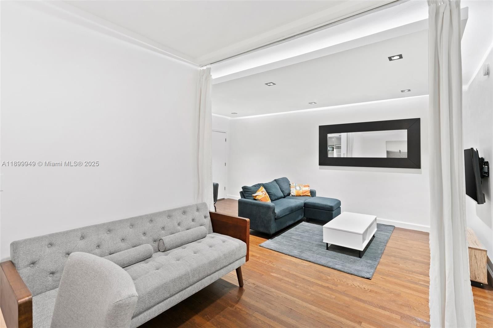 Real estate property located at 1515 WEST AVE #9, Miami-dade, Westgate, Miami Beach, FL