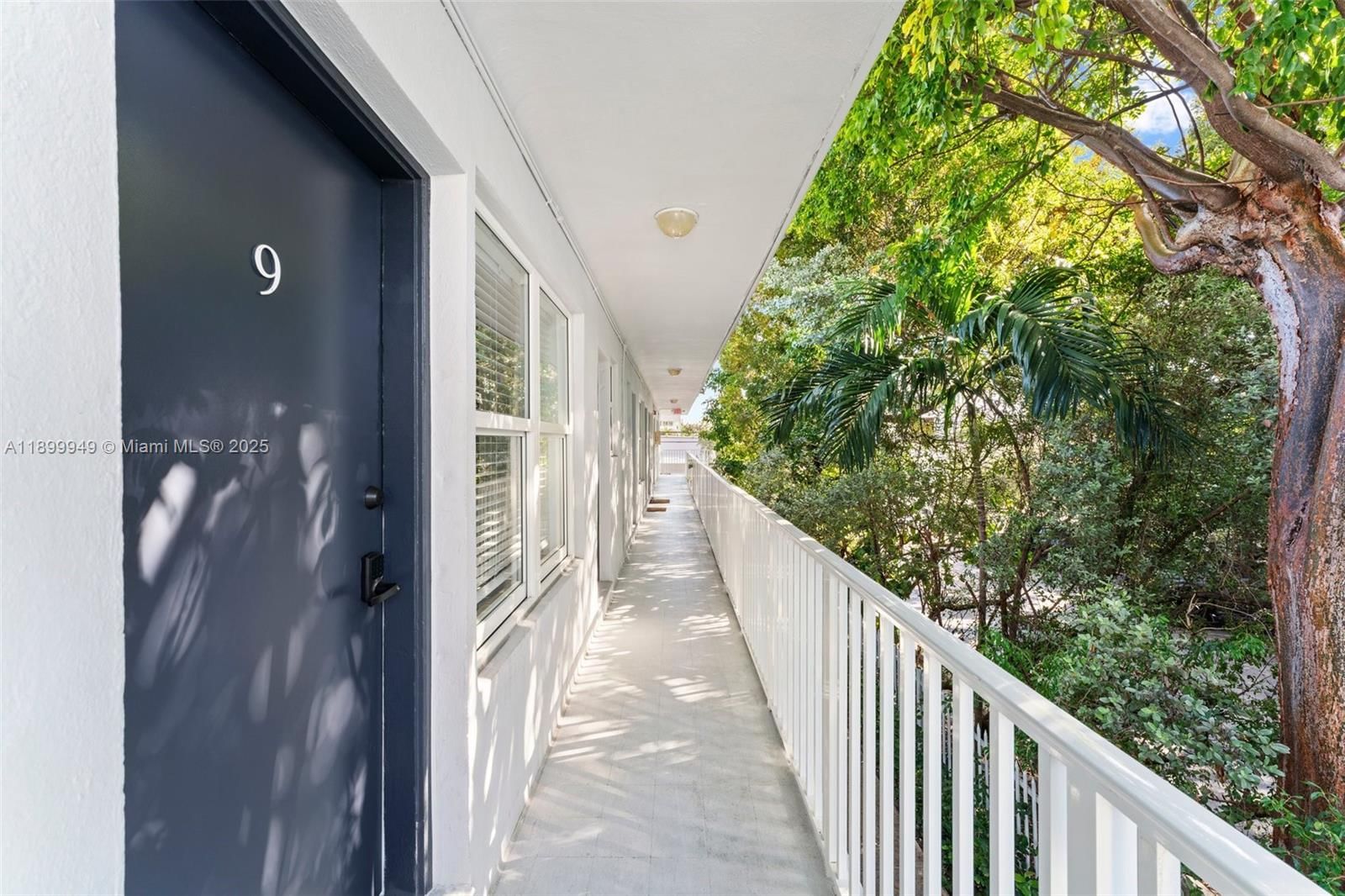 Real estate property located at 1515 WEST AVE #9, Miami-dade, Westgate, Miami Beach, FL