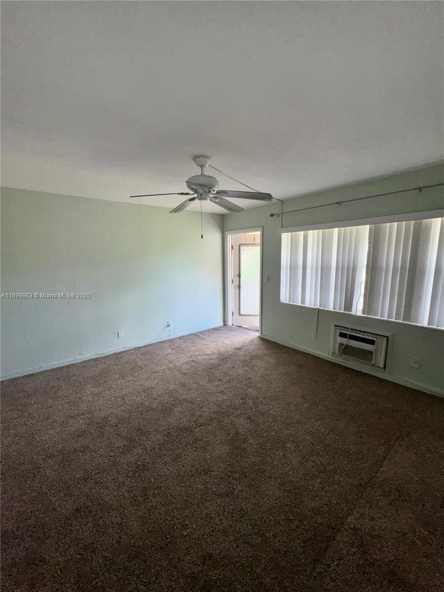 Real estate property located at 211 Coventry I #211, Palm Beach, Coventry Condo, West Palm Beach, FL