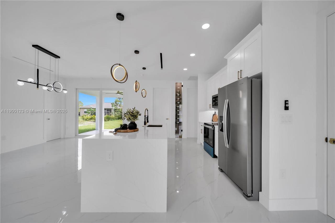 Real estate property located at 3803 6th St, Lee, Lehigh Acres, Lehigh Acres, FL