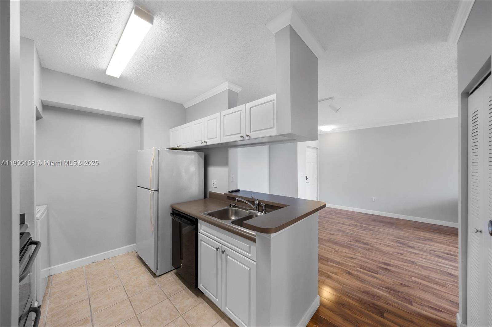 Real estate property located at 17125 Bay Rd #3301, Miami-dade, Porto Bellagio Condo, Sunny Isles Beach, FL