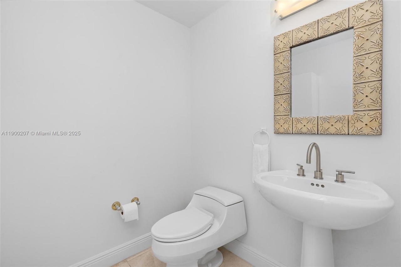 Real estate property located at 650 West Ave PH12, Miami-dade, The Floridian Condo, Miami Beach, FL