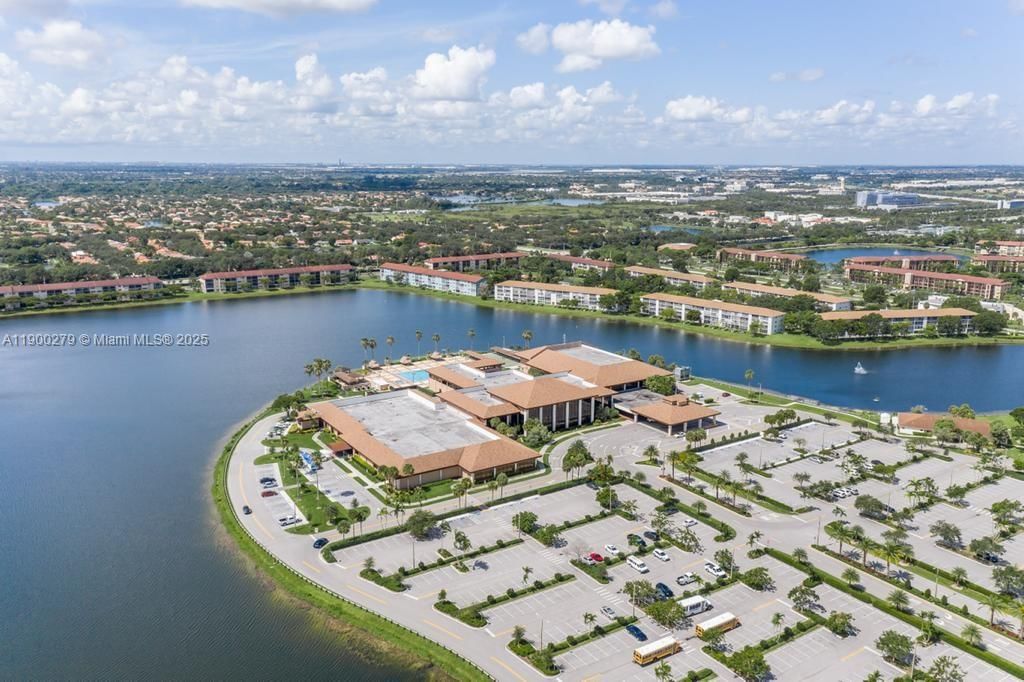 Real estate property located at 901 128th Ter #204A, Broward, Cambridge At Century, Pembroke Pines, FL