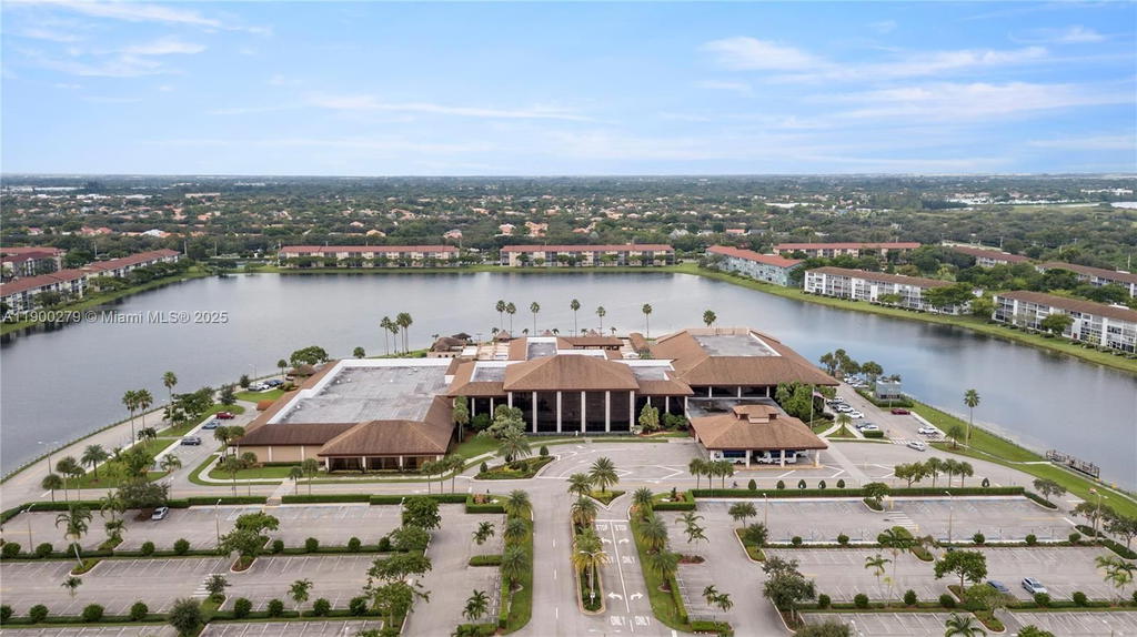 Real estate property located at 901 128th Ter #204A, Broward, Cambridge At Century, Pembroke Pines, FL