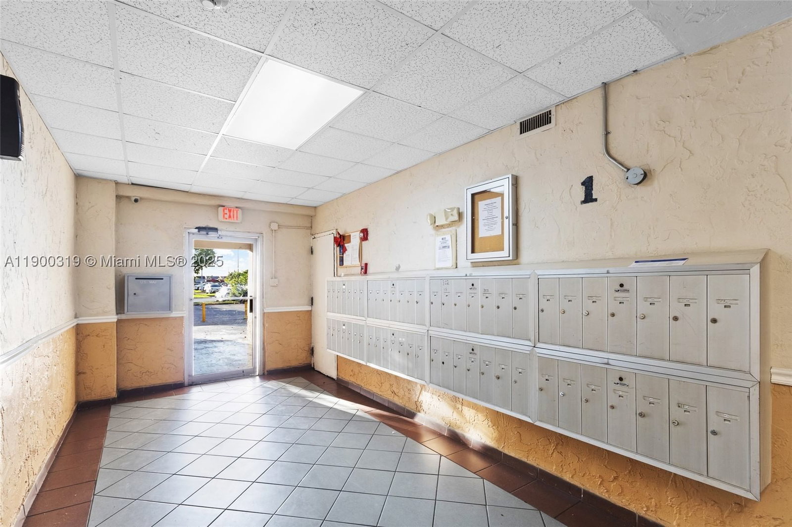 Real estate property located at 5665 20th Ave #212, Miami-dade, Westland Gardens Condo, Hialeah, FL