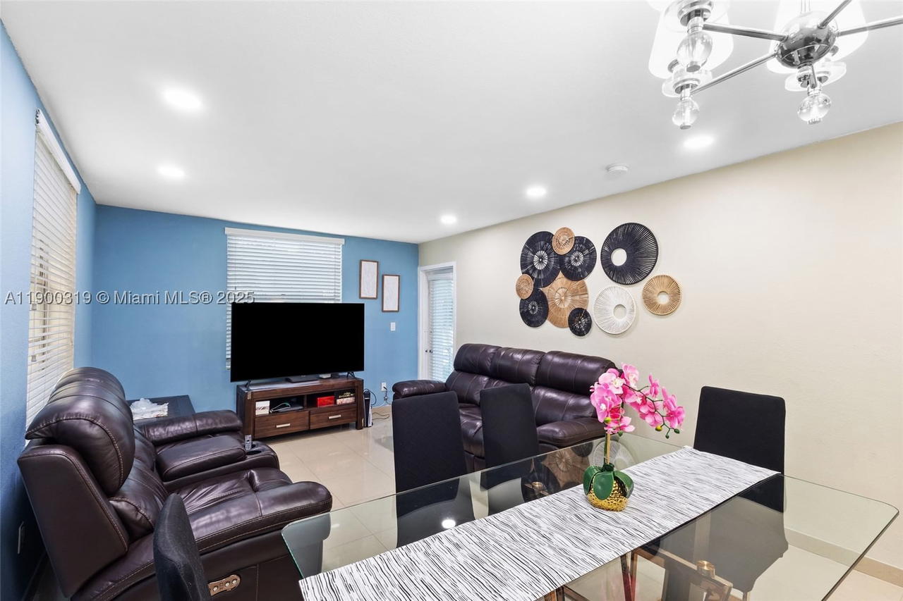 Real estate property located at 5665 20th Ave #212, Miami-dade, Westland Gardens Condo, Hialeah, FL