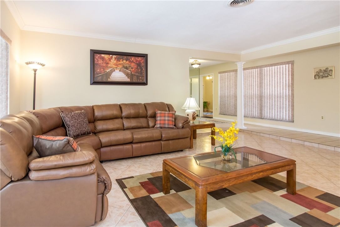 Real estate property located at 2017 Ocean Dr #1510, Broward, Avant Garde Condo, Hallandale Beach, FL