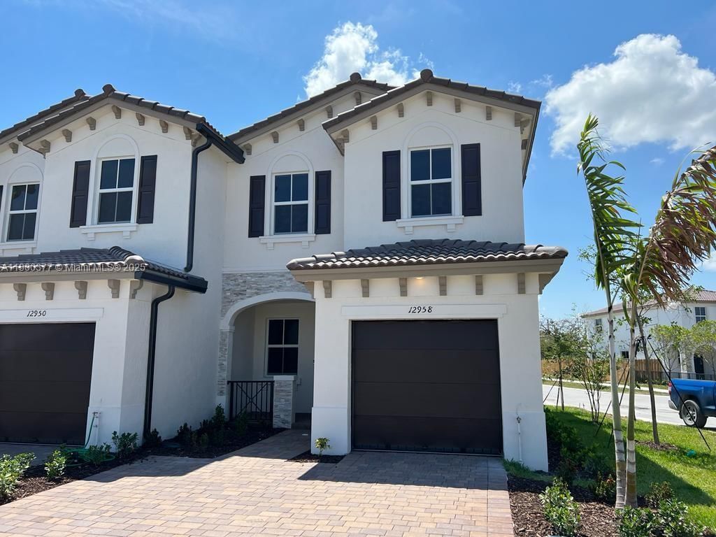 Real estate property located at 12958 23rd Pl, Miami-dade, Golf Park Sec 1, Miami, FL