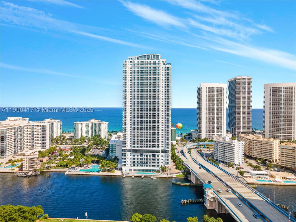 Real estate property located at 4010 Ocean Dr R1701, Broward, 4010 South Ocean Condo, Hollywood, FL