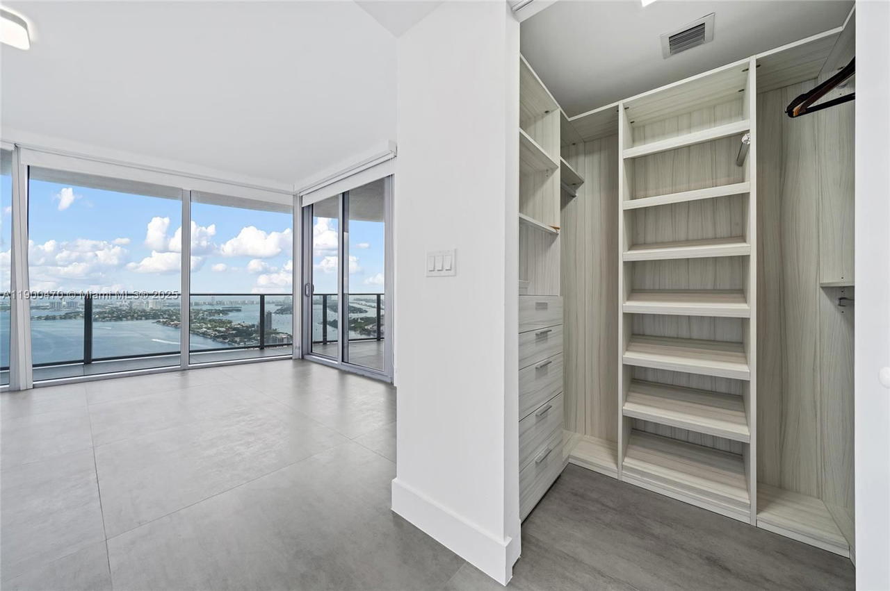 Real estate property located at 488 18th St #4612, Miami-dade, Aria On The Bay Condo, Miami, FL