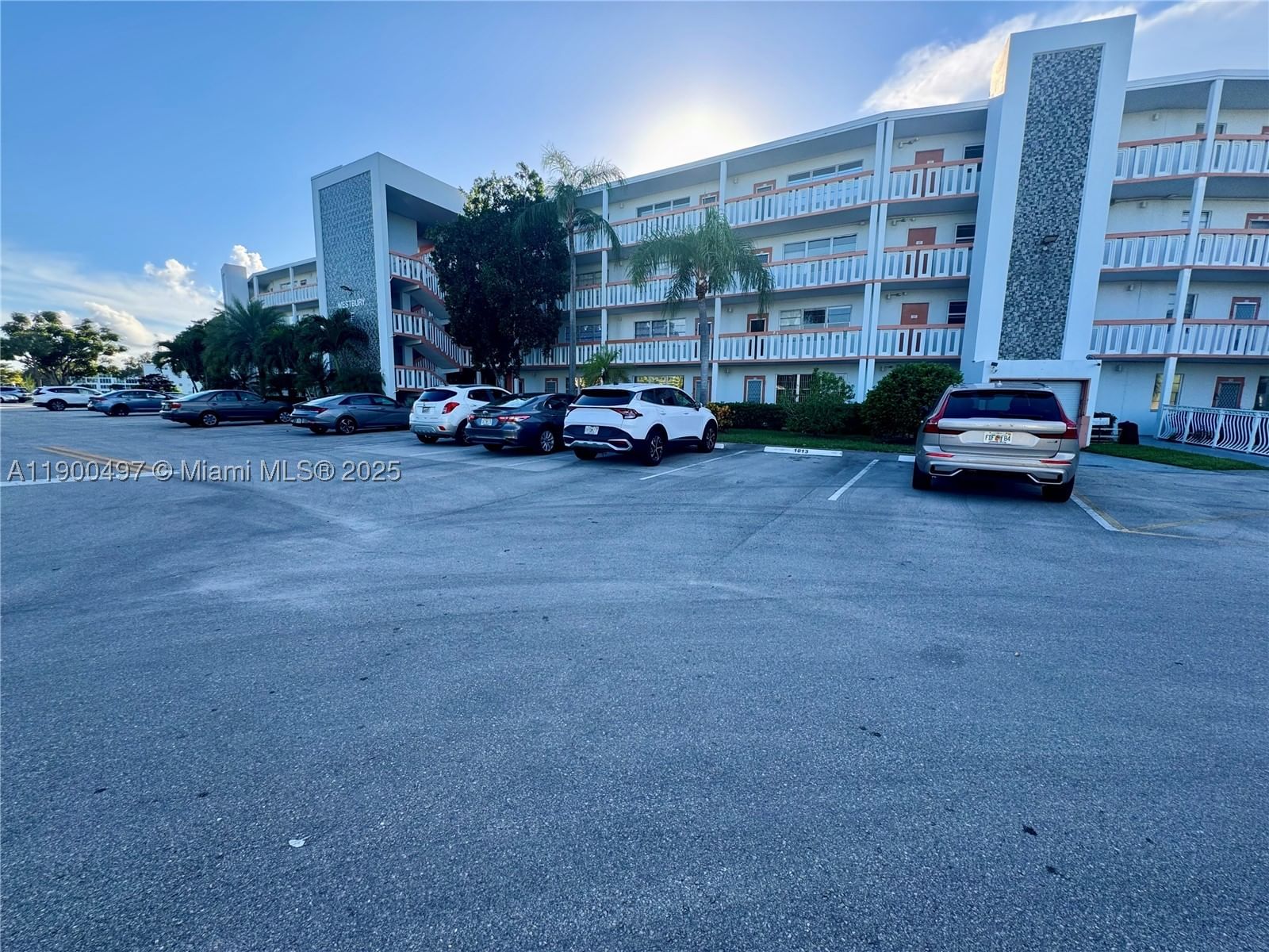 Real estate property located at 1011 Westbury F #1011, Broward, Westbury F Condo, Deerfield Beach, FL
