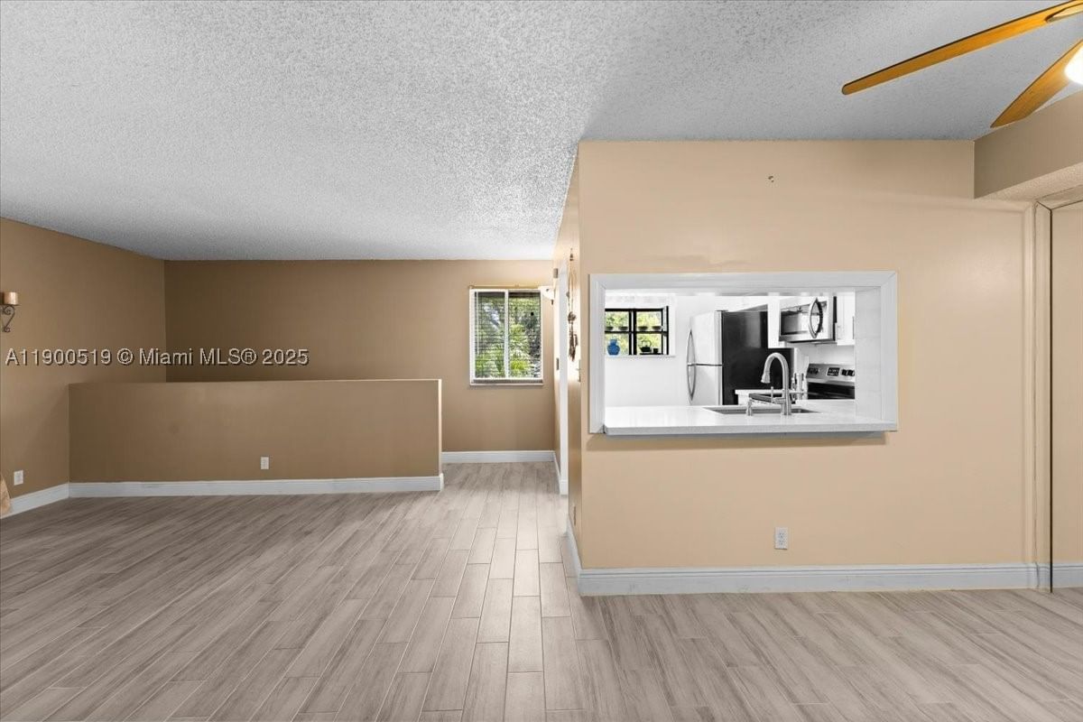 Real estate property located at 3047 Oakland Forest Dr #204, Broward, Oakland Forest Club Condo, Oakland Park, FL