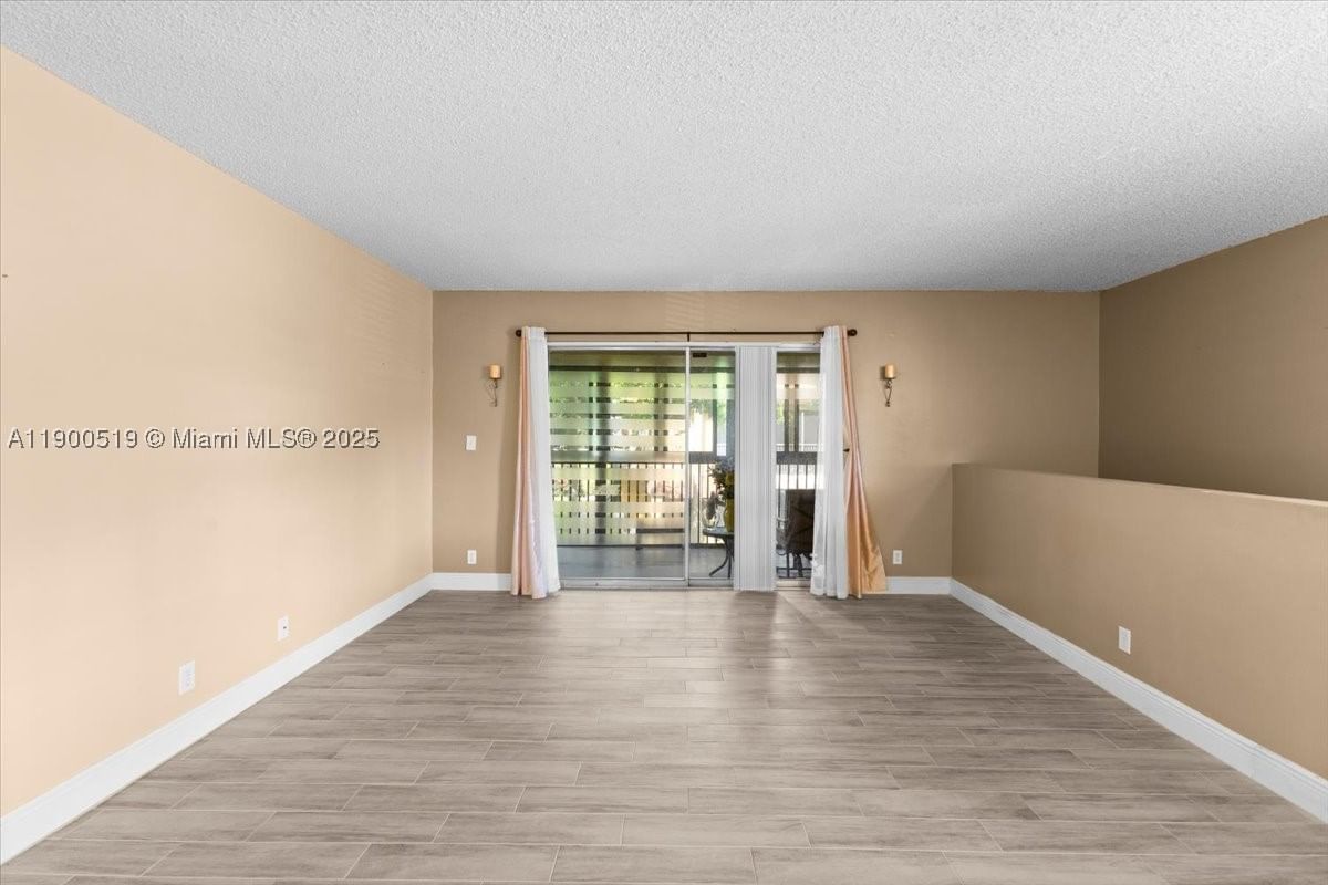 Real estate property located at 3047 Oakland Forest Dr #204, Broward, Oakland Forest Club Condo, Oakland Park, FL
