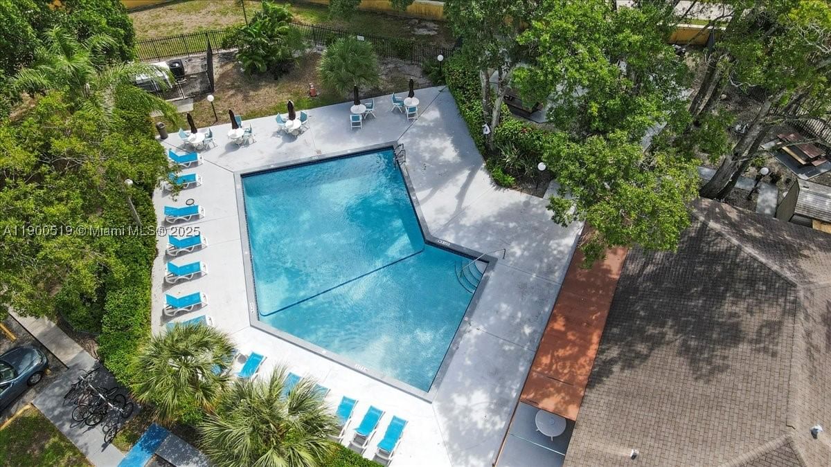 Real estate property located at 3047 Oakland Forest Dr #204, Broward, Oakland Forest Club Condo, Oakland Park, FL