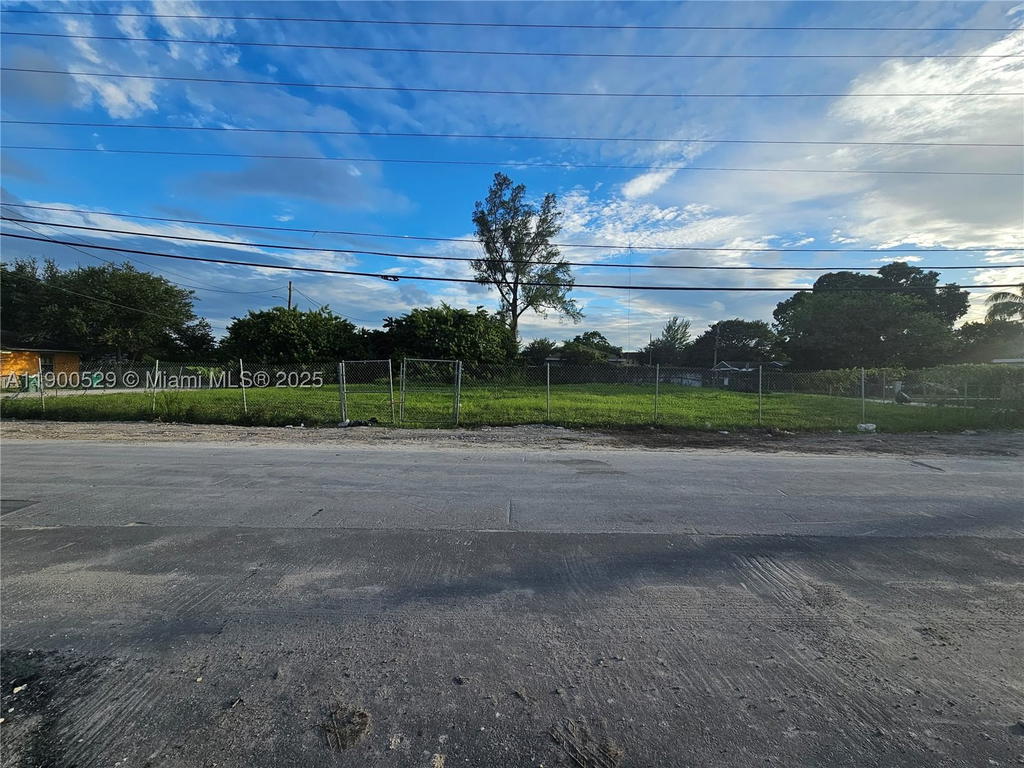 Real estate property located at 2140 76th St, Miami-dade, 75th St Highlands, Miami, FL