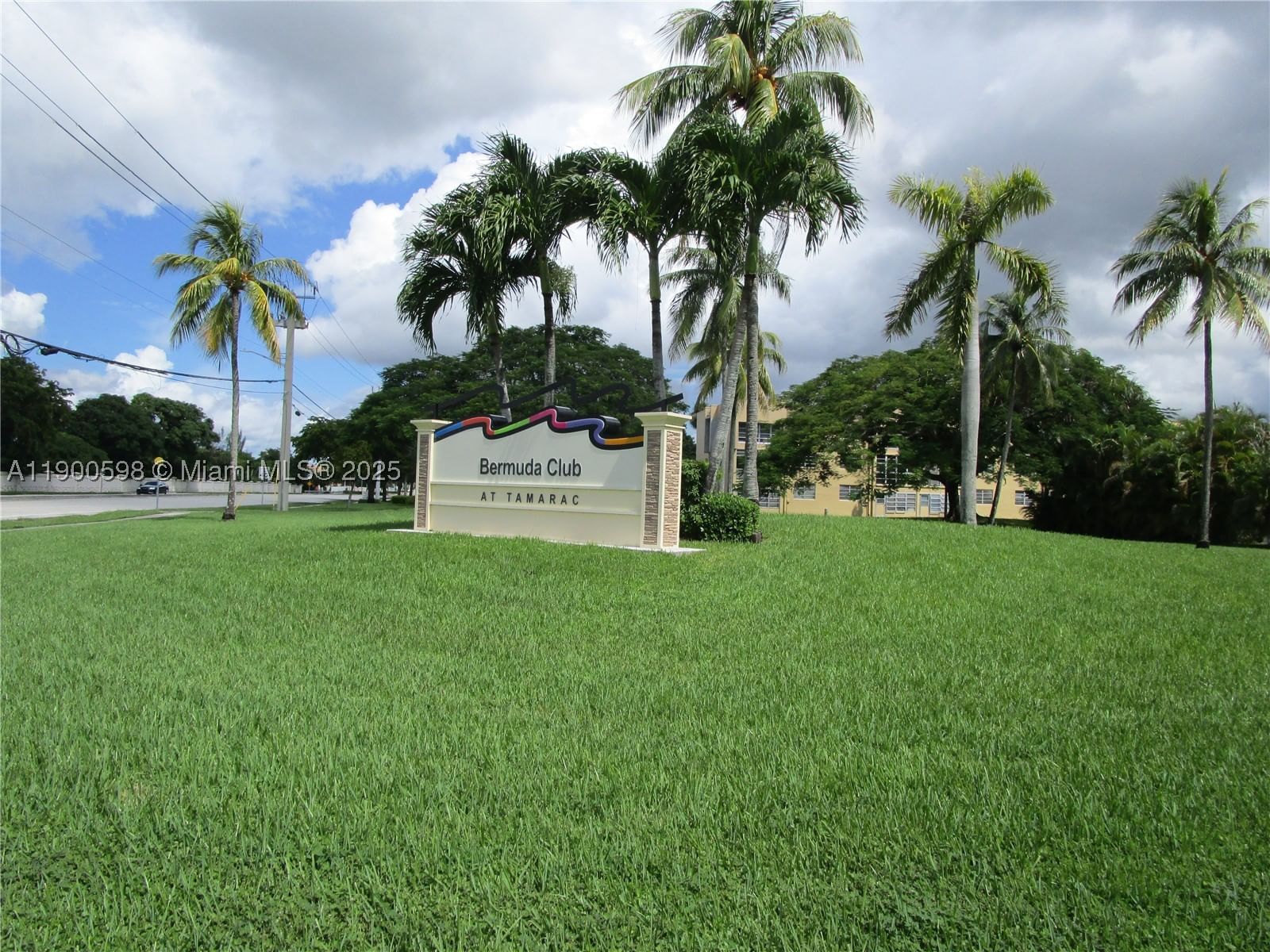 Real estate property located at 5940 64 TH AVE #109, Broward, Bermuda Club, Tamarac, FL
