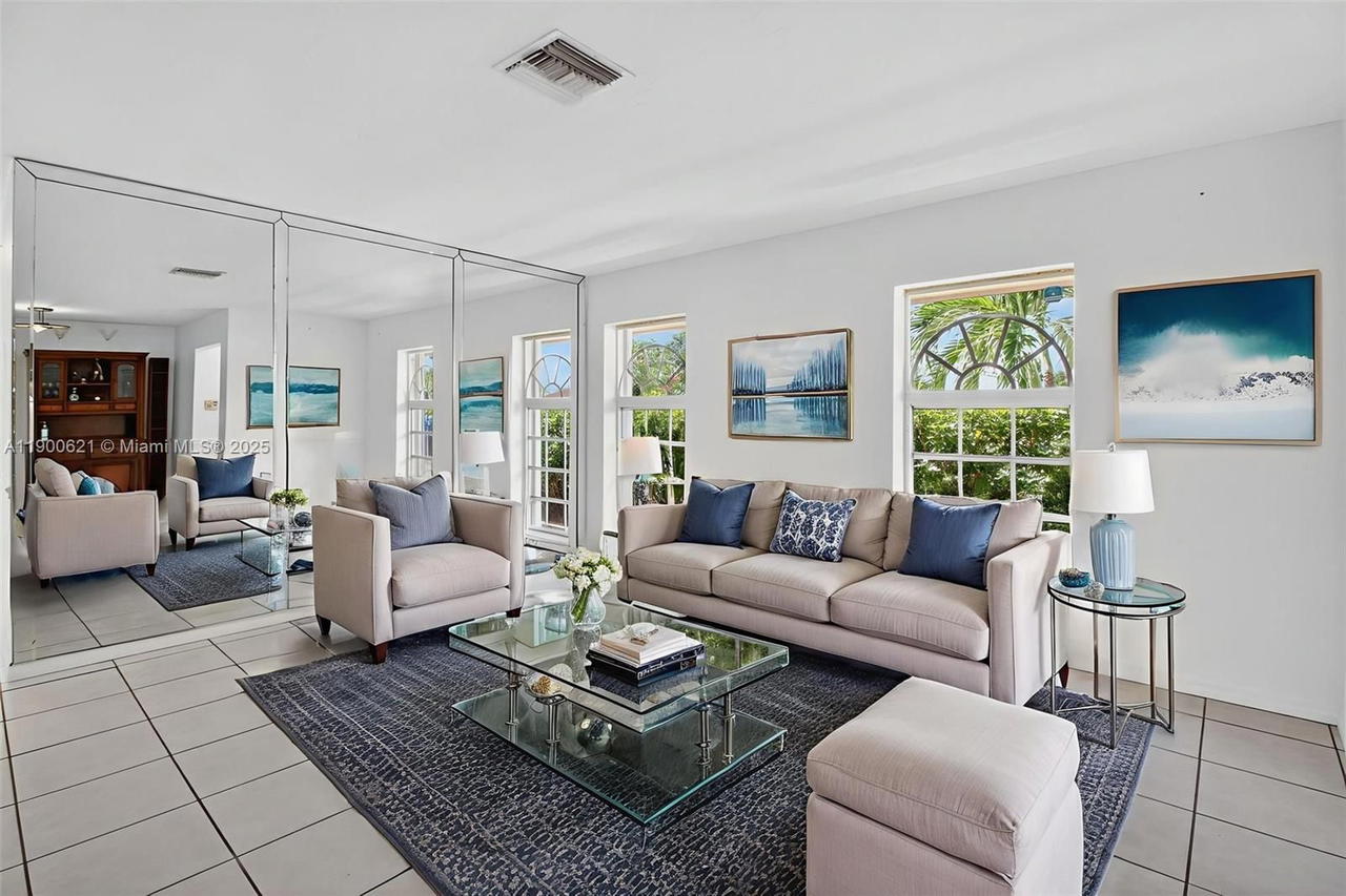 Real estate property located at 15403 107th Ct, Miami-dade, Fairway Estates Sec Six, Miami, FL