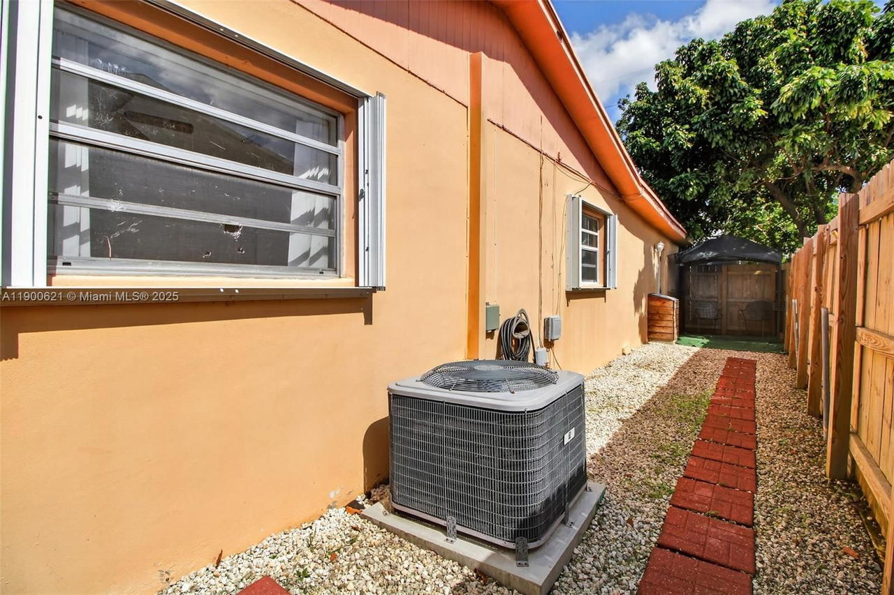 Real estate property located at 15403 107th Ct, Miami-dade, Fairway Estates Sec Six, Miami, FL