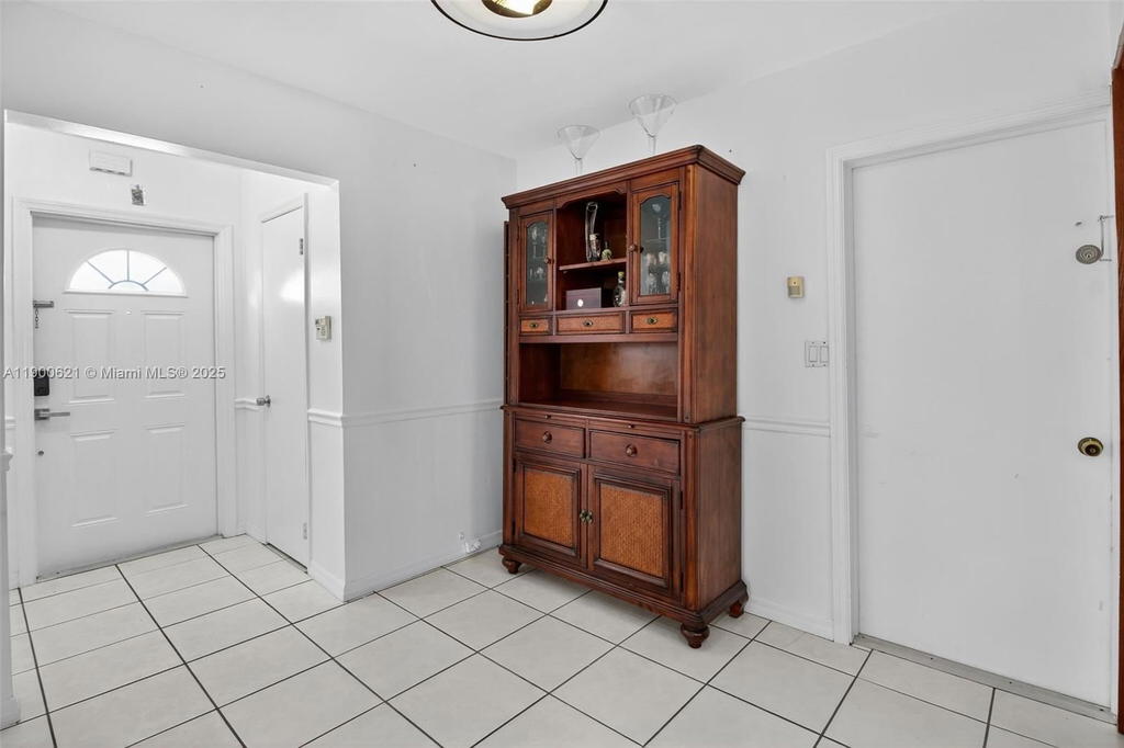 Real estate property located at 15403 107th Ct, Miami-dade, Fairway Estates Sec Six, Miami, FL