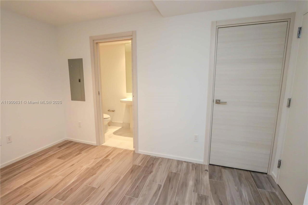 Real estate property located at 801 Miami Ave #3306, Miami-dade, 801 Sma Residences Condo, Miami, FL