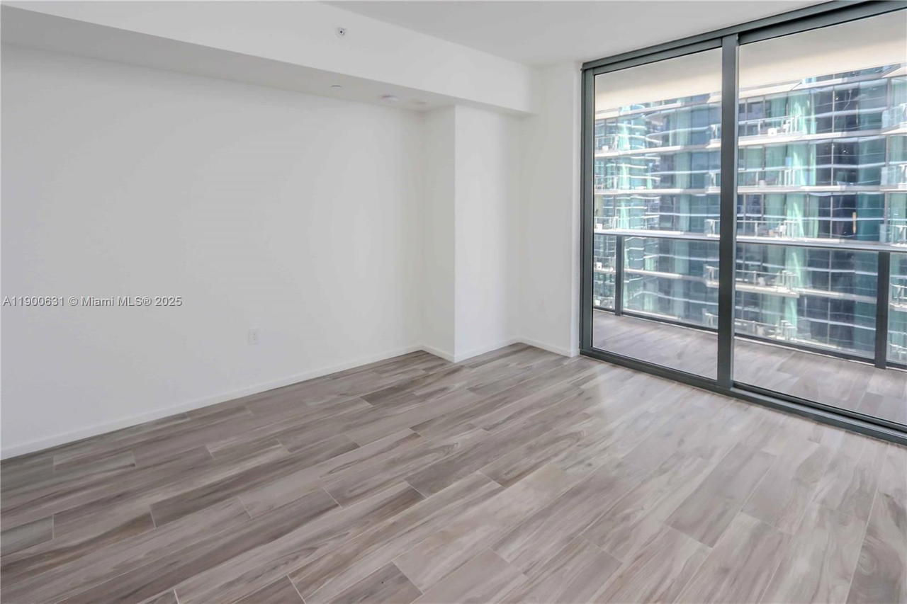 Real estate property located at 801 Miami Ave #3306, Miami-dade, 801 Sma Residences Condo, Miami, FL
