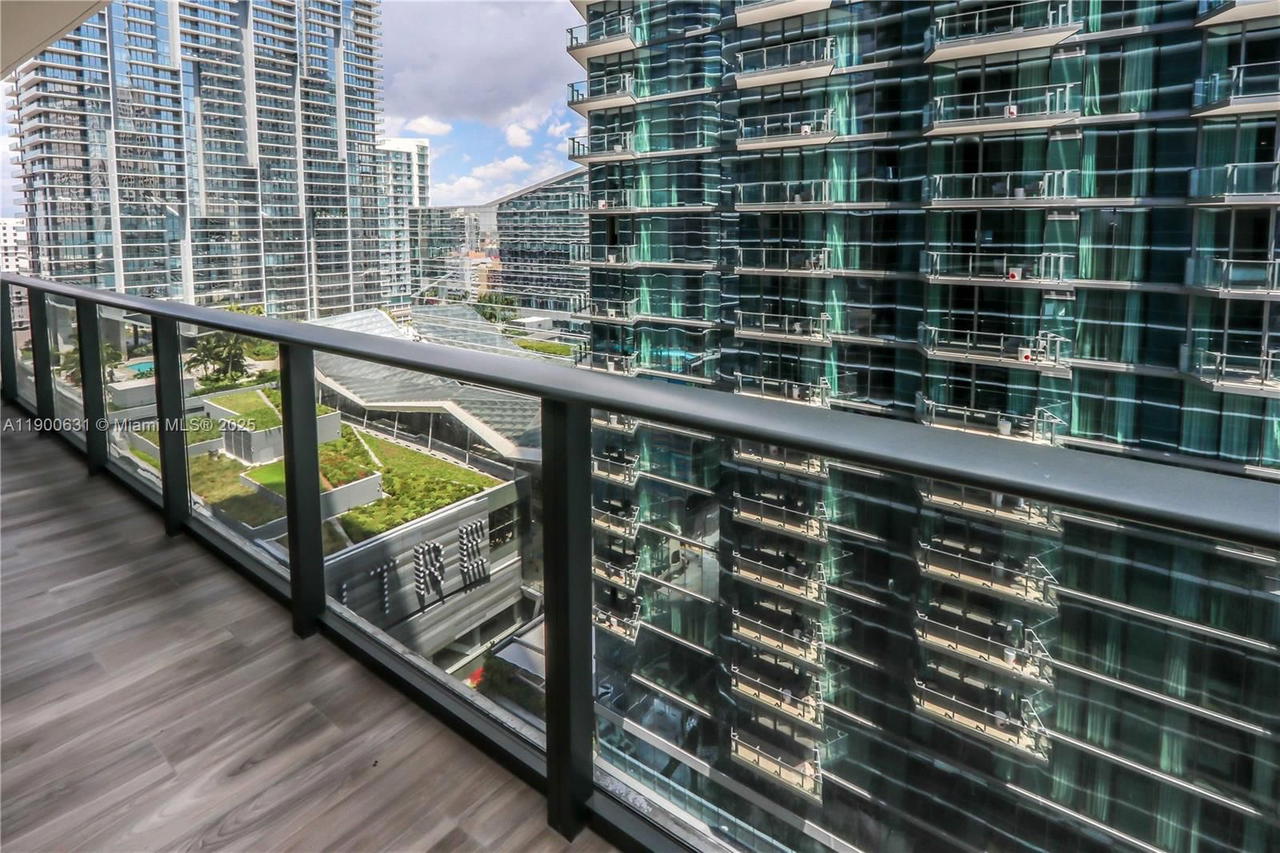 Real estate property located at 801 Miami Ave #3306, Miami-dade, 801 Sma Residences Condo, Miami, FL