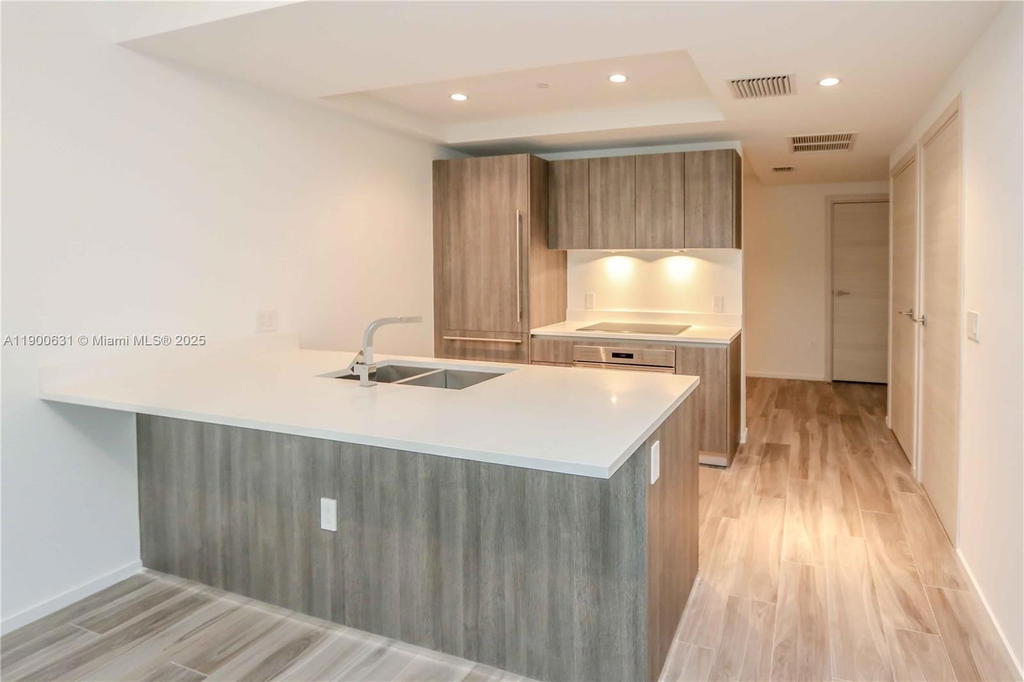 Real estate property located at 801 Miami Ave #3306, Miami-dade, 801 Sma Residences Condo, Miami, FL