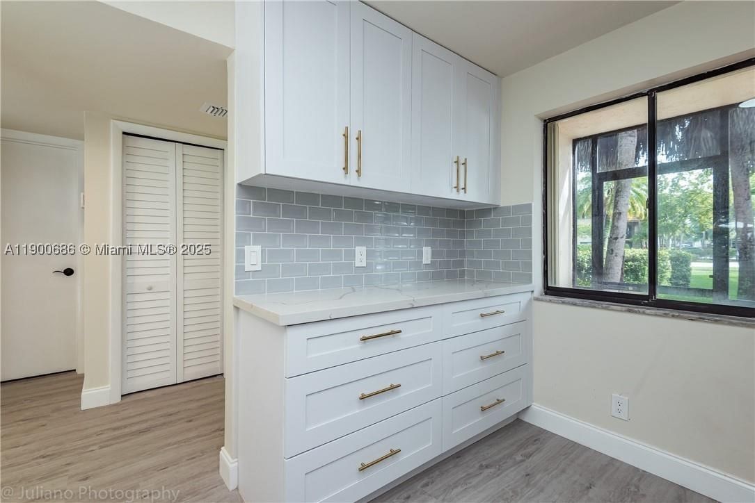 Real estate property located at 409 Lakeview Dr #101, Broward, Racquet Club Apts At Bona, Weston, FL