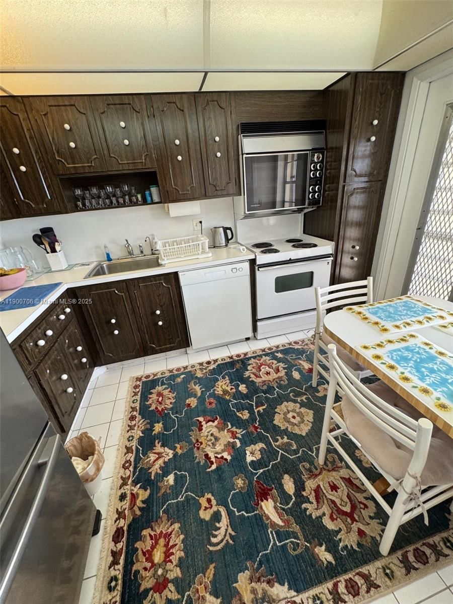Real estate property located at 3080 Course Dr #704, Broward, No 51 Palm-aire Country C, Pompano Beach, FL