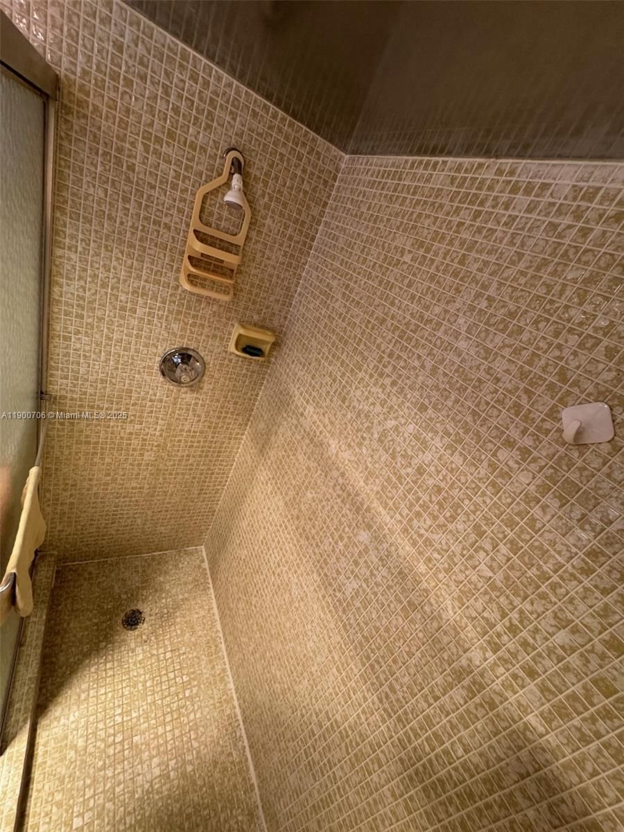 Real estate property located at 3080 Course Dr #704, Broward, No 51 Palm-aire Country C, Pompano Beach, FL