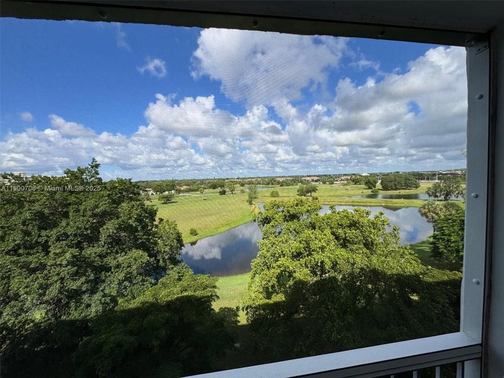 Real estate property located at 3080 Course Dr #704, Broward, No 51 Palm-aire Country C, Pompano Beach, FL