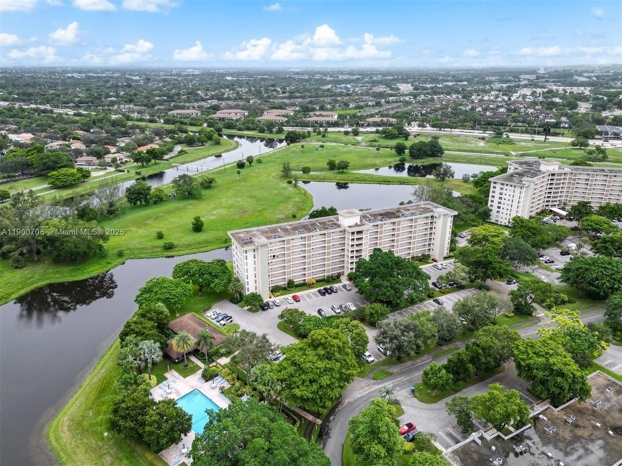 Real estate property located at 3080 Course Dr #704, Broward, No 51 Palm-aire Country C, Pompano Beach, FL
