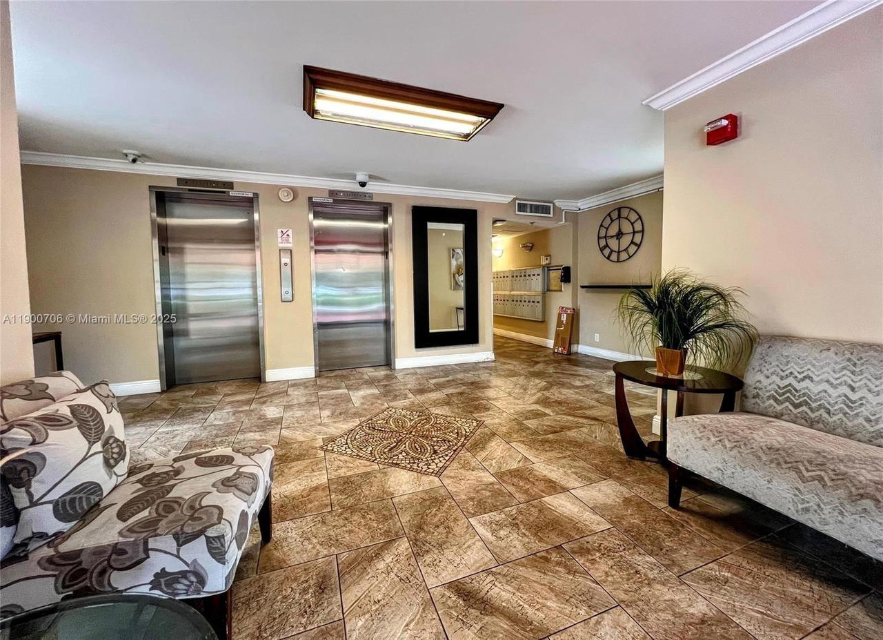 Real estate property located at 3080 Course Dr #704, Broward, No 51 Palm-aire Country C, Pompano Beach, FL