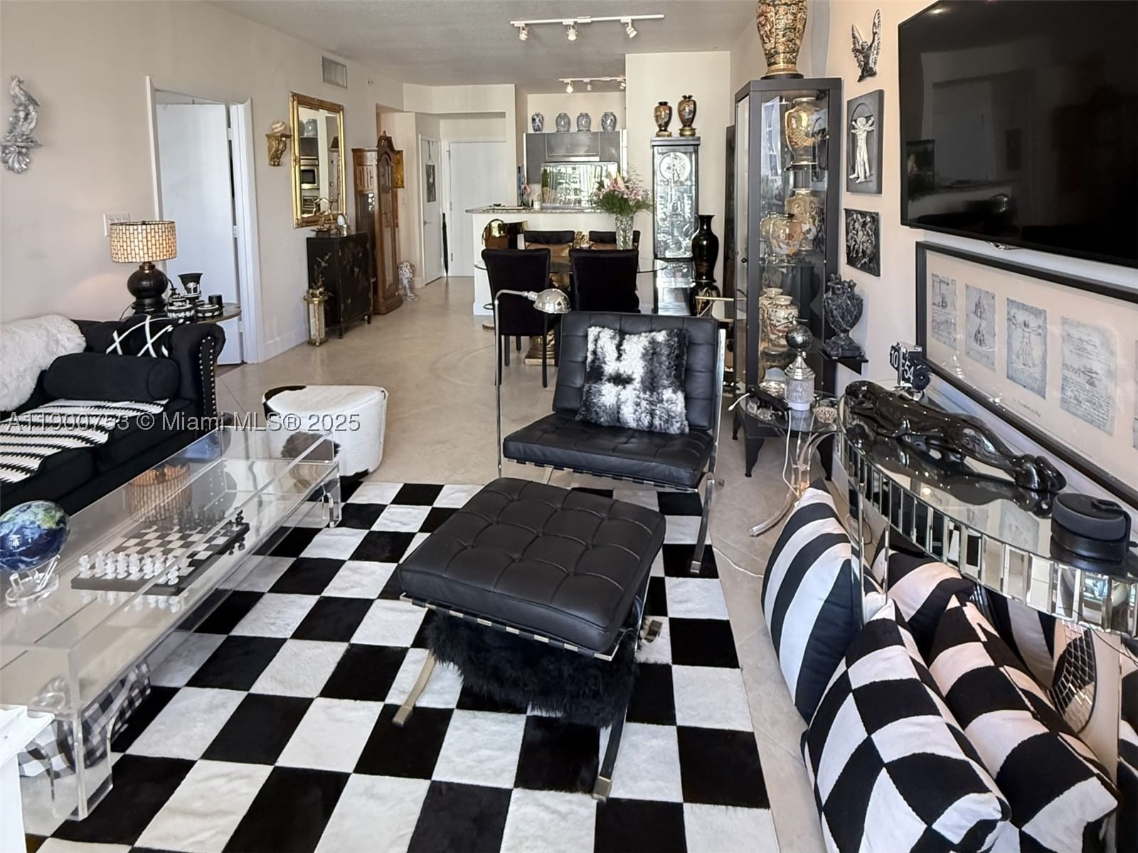 Real estate property located at 550 Okeechobee Blvd #616, Palm Beach, Cityplace South Tower Con, West Palm Beach, FL