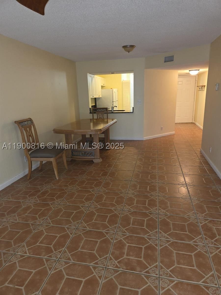 Real estate property located at 117 Lake Emerald Dr #108, Broward, Lake Emerald, Oakland Park, FL
