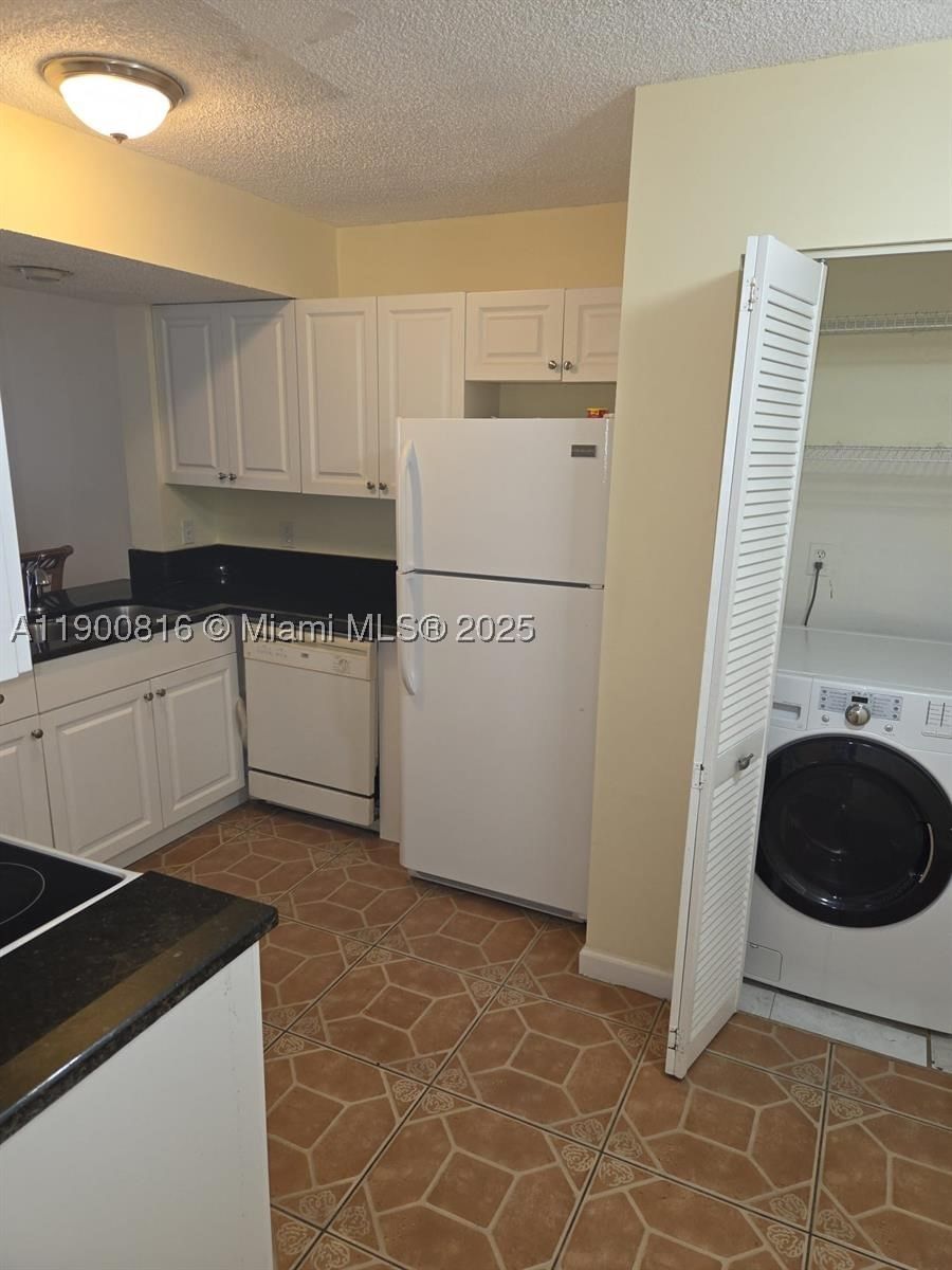 Real estate property located at 117 Lake Emerald Dr #108, Broward, Lake Emerald, Oakland Park, FL