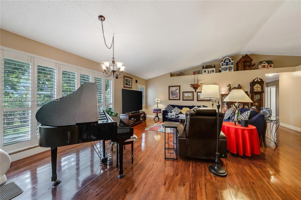 Real estate property located at 18411 18th St, Broward, Dimensions North At Chape, Pembroke Pines, FL