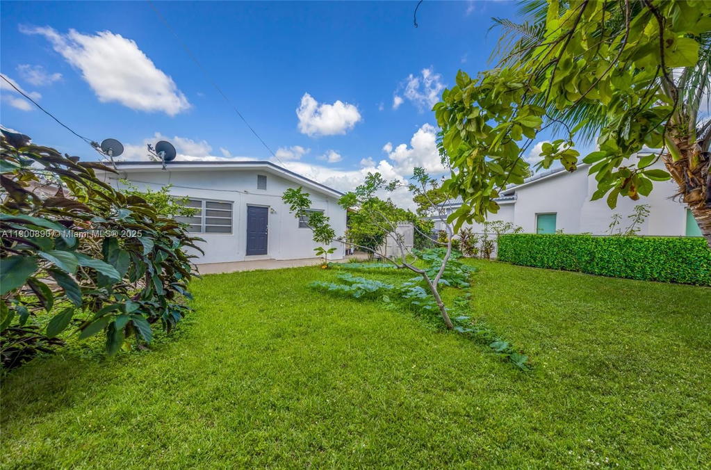 Real estate property located at 1515 33rd Ave, Miami-dade, Grapeland Heights, Miami, FL