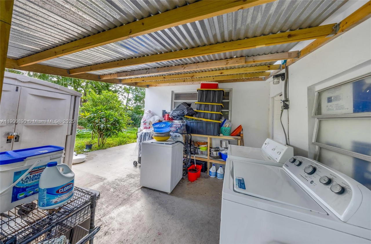 Real estate property located at 1515 33rd Ave, Miami-dade, Grapeland Heights, Miami, FL