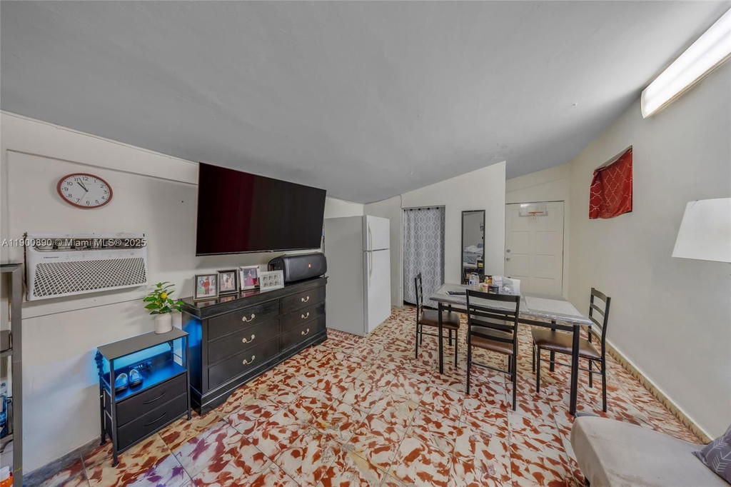Real estate property located at 1515 33rd Ave, Miami-dade, Grapeland Heights, Miami, FL