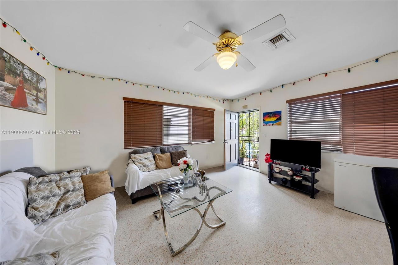 Real estate property located at 1515 33rd Ave, Miami-dade, Grapeland Heights, Miami, FL