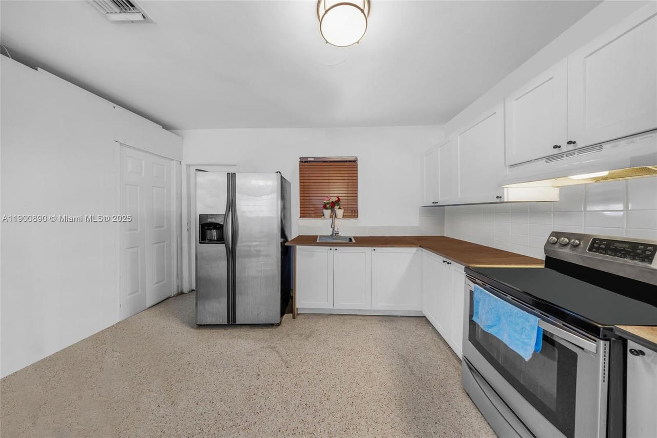 Real estate property located at 1515 33rd Ave, Miami-dade, Grapeland Heights, Miami, FL