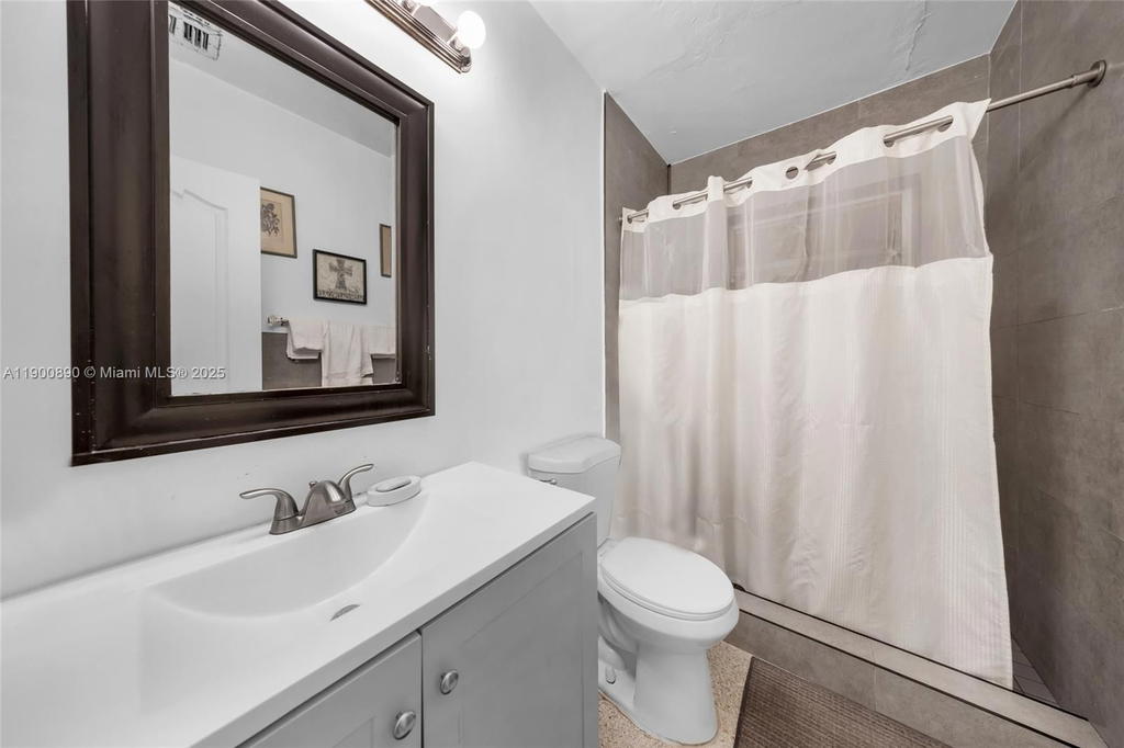 Real estate property located at 1515 33rd Ave, Miami-dade, Grapeland Heights, Miami, FL