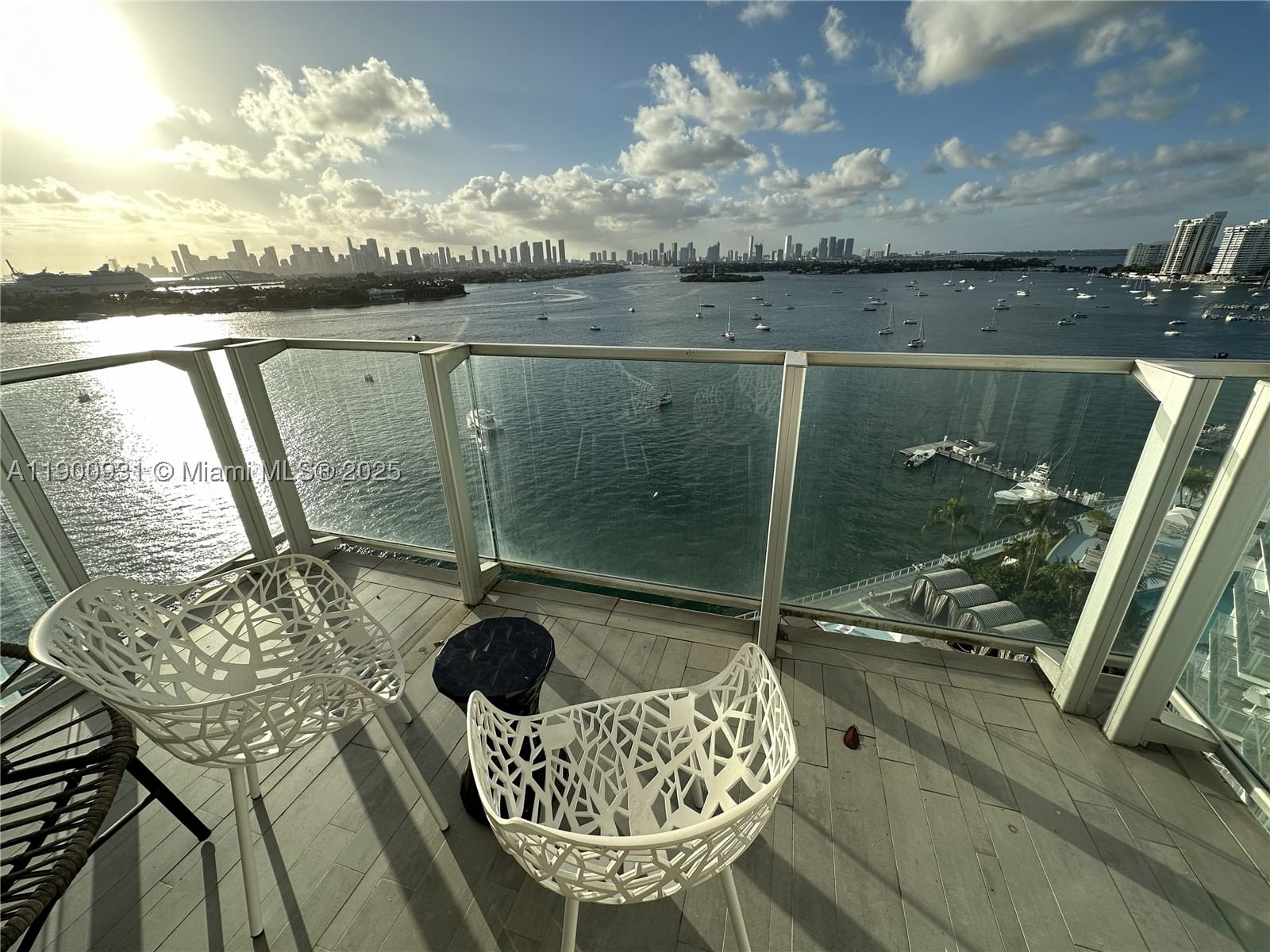 Real estate property located at 1100 West Ave #1520, Miami-dade, 1100 West Condo, Miami Beach, FL