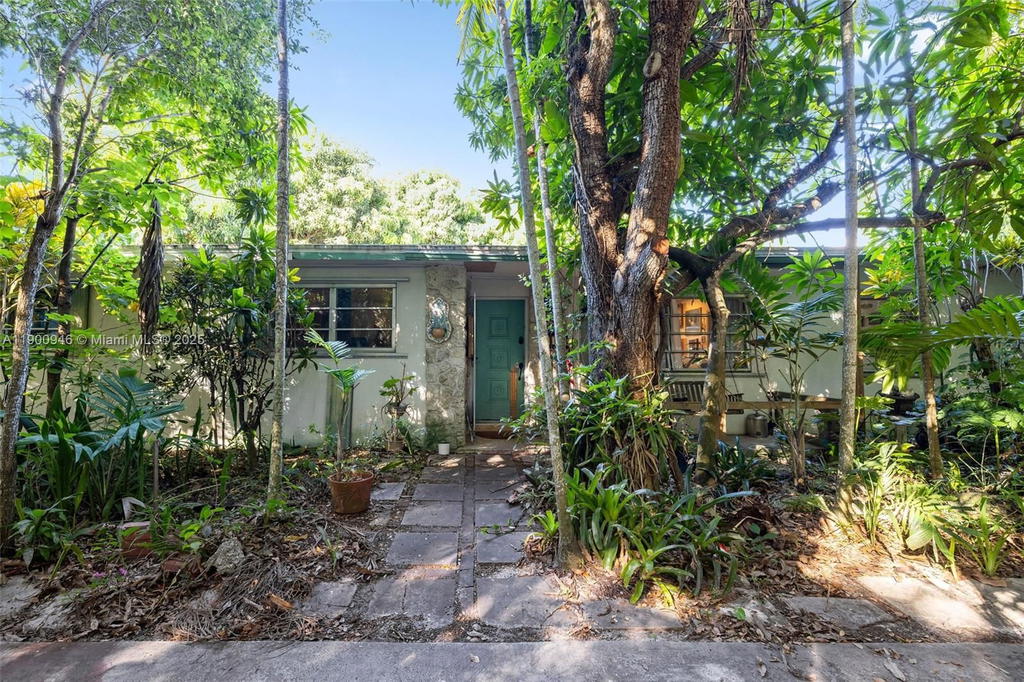 Real estate property located at 15290 82nd Ave, Miami-dade, Southwood Rev, Palmetto Bay, FL