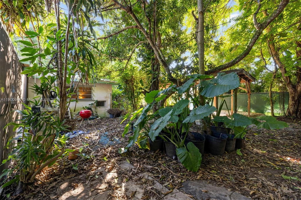 Real estate property located at 15290 82nd Ave, Miami-dade, Southwood Rev, Palmetto Bay, FL