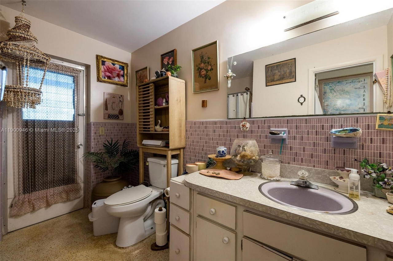 Real estate property located at 15290 82nd Ave, Miami-dade, Southwood Rev, Palmetto Bay, FL
